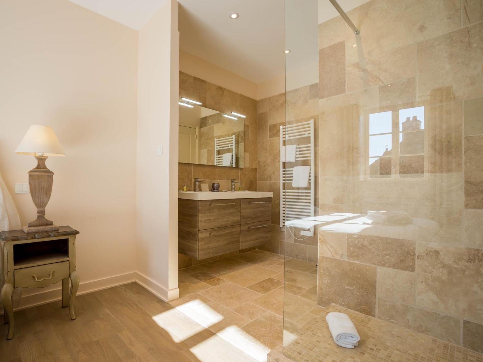 Le Cara - 4 Appartements Calmes Et Chics Au Coeur De Beaune Beaune  Oda fotoğraf