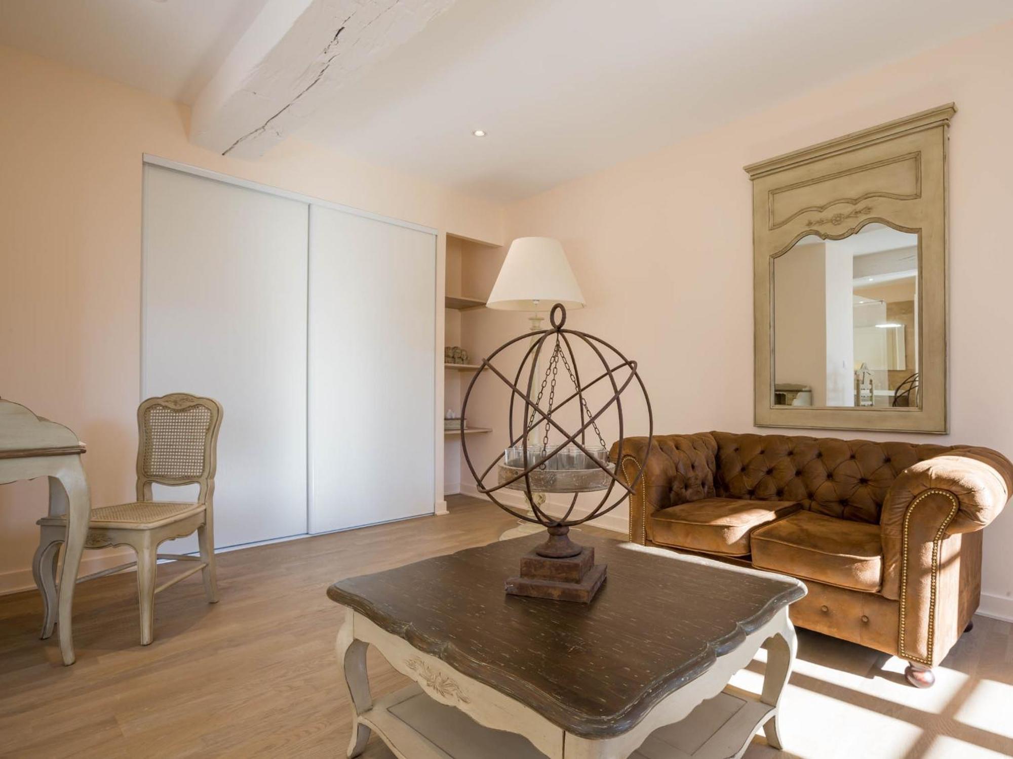 Le Cara - 4 Appartements Calmes Et Chics Au Coeur De Beaune Beaune  Oda fotoğraf
