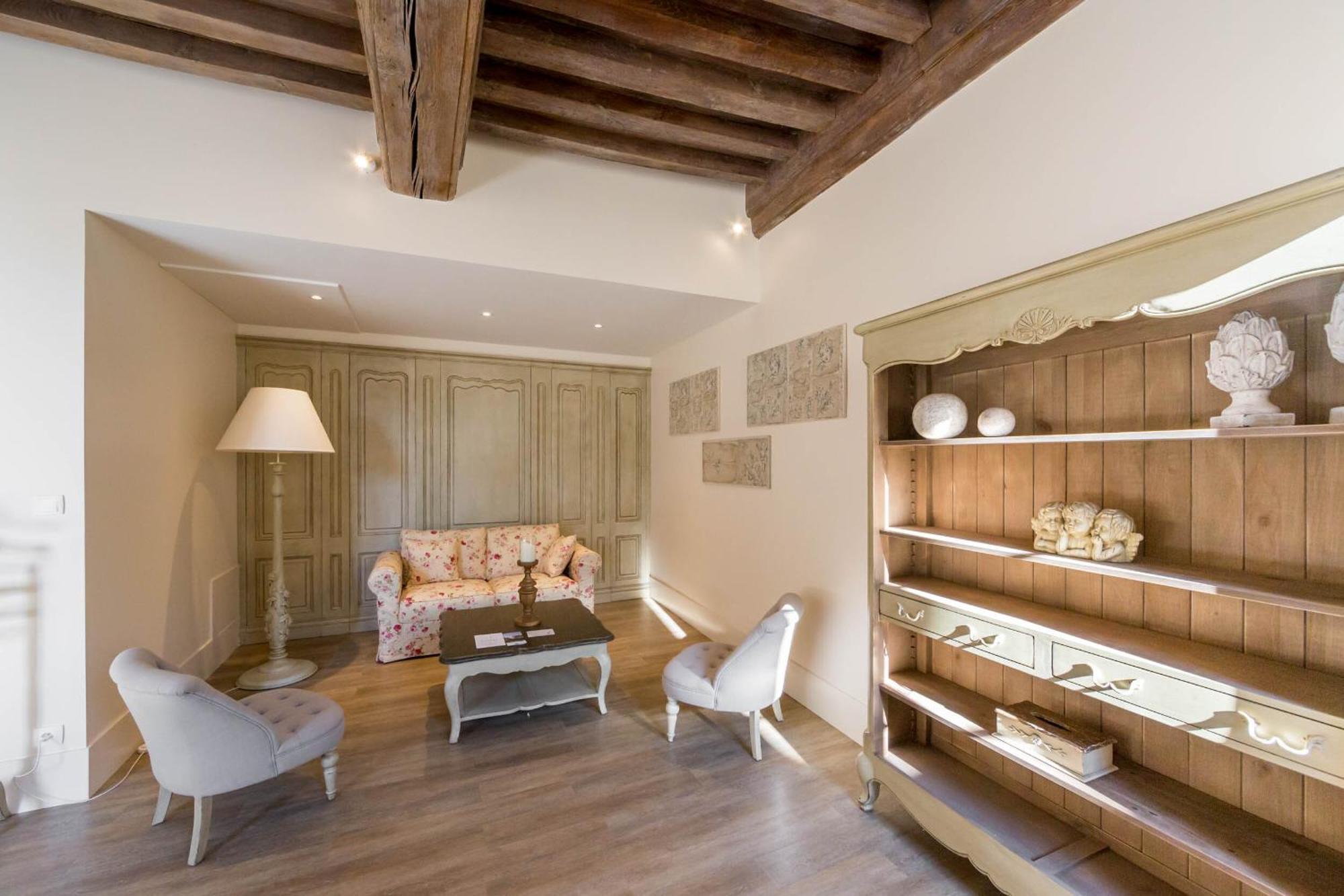 Le Cara - 4 Appartements Calmes Et Chics Au Coeur De Beaune Beaune  Oda fotoğraf
