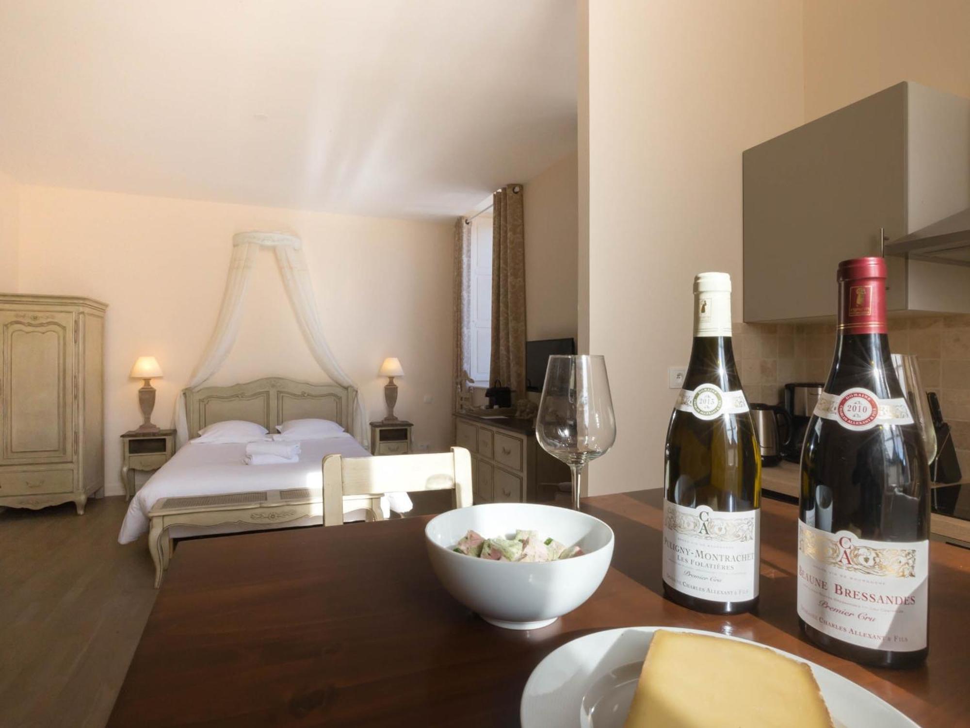 Le Cara - 4 Appartements Calmes Et Chics Au Coeur De Beaune Beaune  Oda fotoğraf