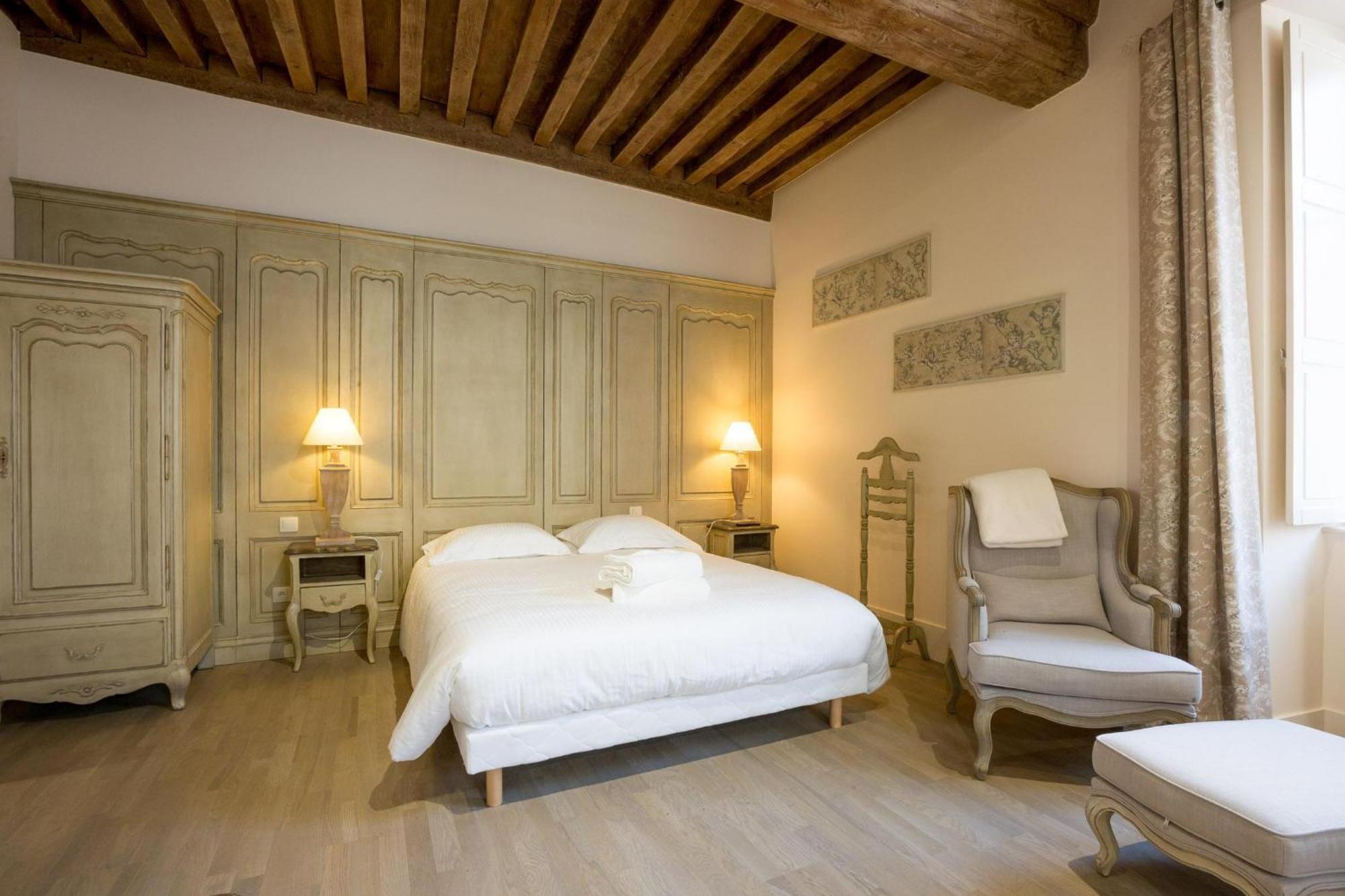 Le Cara - 4 Appartements Calmes Et Chics Au Coeur De Beaune Beaune  Oda fotoğraf