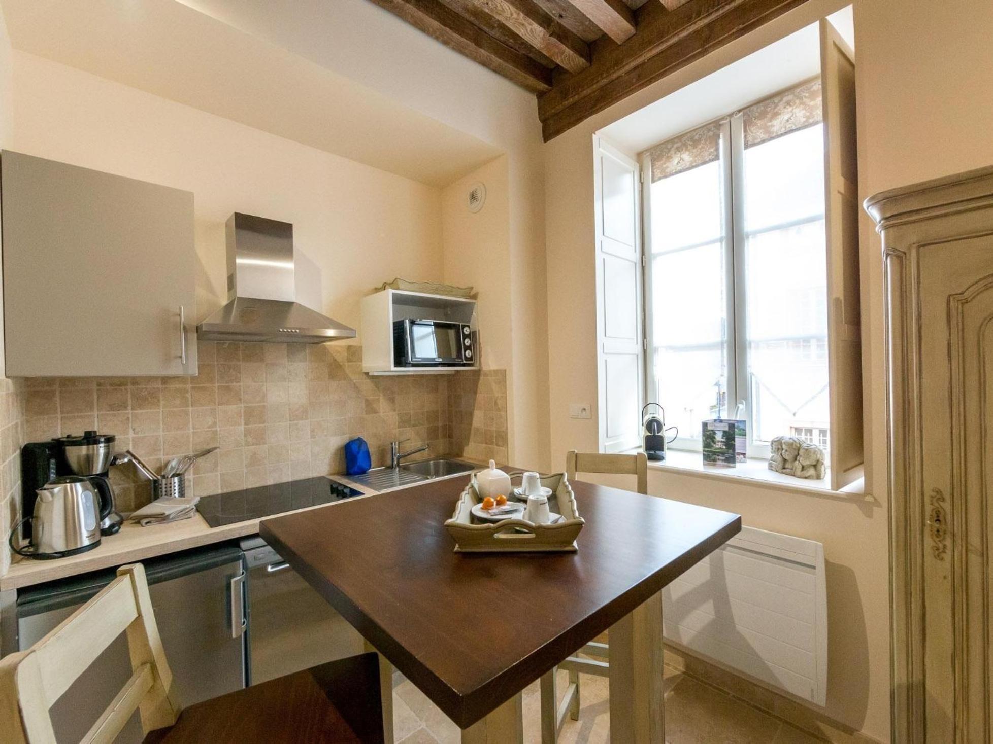 Le Cara - 4 Appartements Calmes Et Chics Au Coeur De Beaune Beaune  Oda fotoğraf